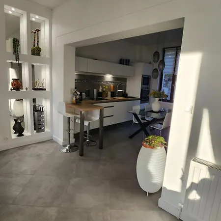 La Belle Au Fil De L'eau Douai